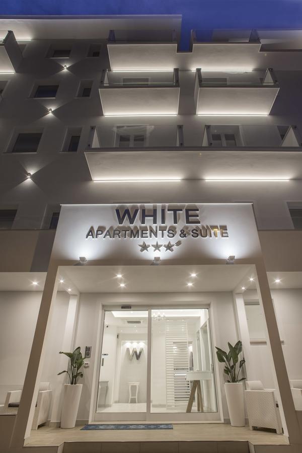 White Suite & Apartments Беллария-Иджеа-Марина Экстерьер фото