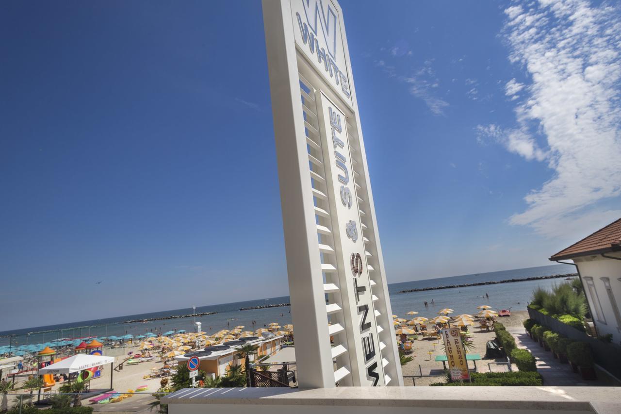 White Suite & Apartments Беллария-Иджеа-Марина Экстерьер фото