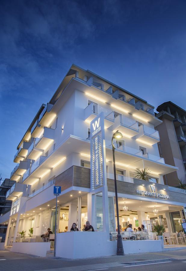 White Suite & Apartments Беллария-Иджеа-Марина Экстерьер фото